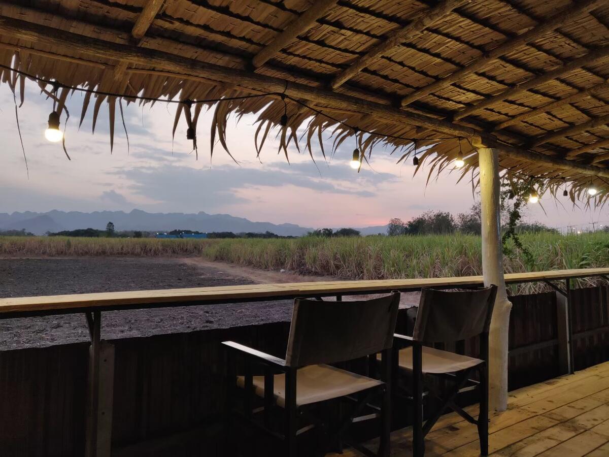 Coco Coozy Appartement Kanchanaburi Buitenkant foto